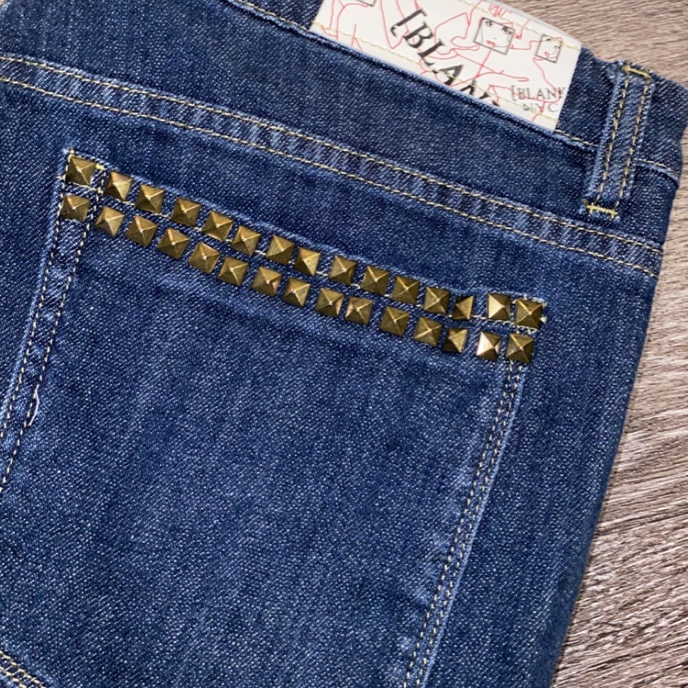 Blank jeans shorts with studs on the back pockets